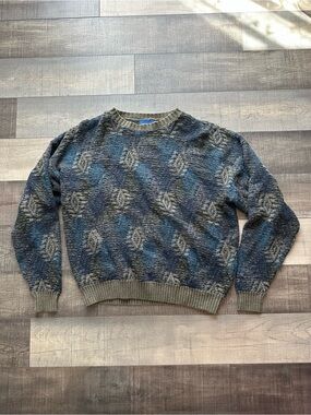 Textured Blue & Gray Pattern Men's Crewneck Sweater